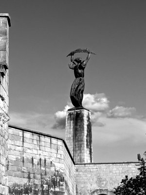 Budapest Citadella Peace Monument.jpg