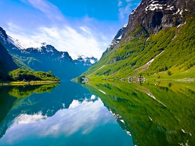 west in Norway, Nøræyfjorden.jpg