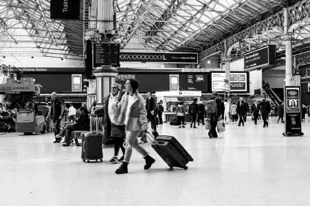 Victoria station, London UK.jpg