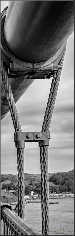 Golden_Gate_Bridge_16Feb-333-336-Pano-BW.jpg